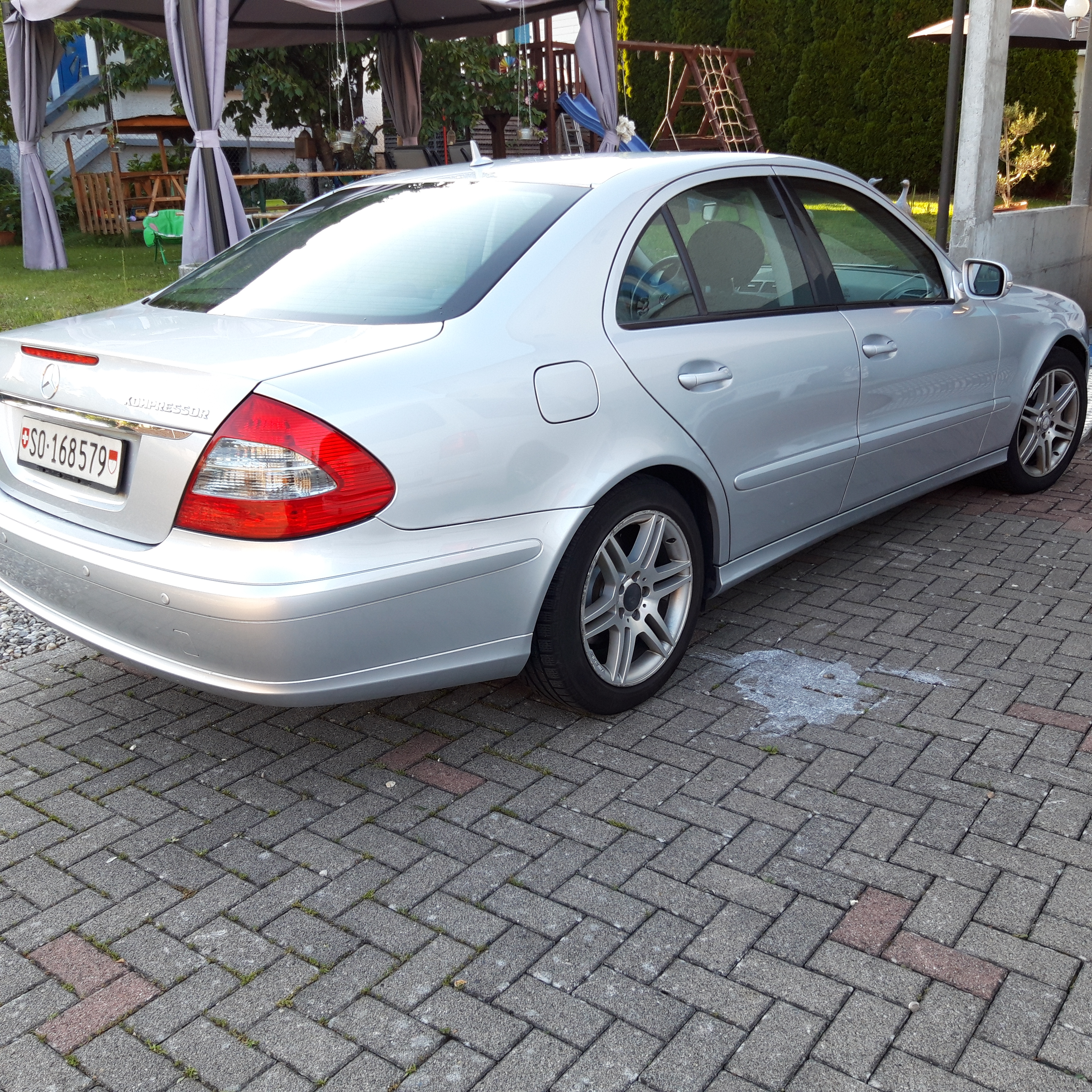 Mercedes E-Class 5 Plätze